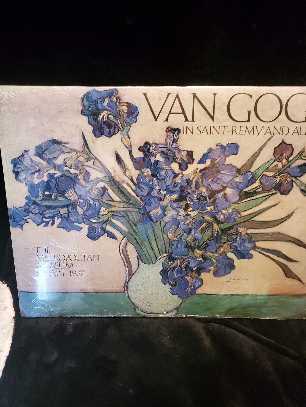 1987 Vincent Van Gogh Irises Wall Calendar Metropolitan Museum of Art Vintage